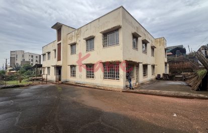 Restaurant or boutique hotel space for rent in Kololo Kampala near Acacia Mall. Prime hospitality property with 16 rooms, touching 2 streets, ideal for hotel, bar, restaurant or lounge business.